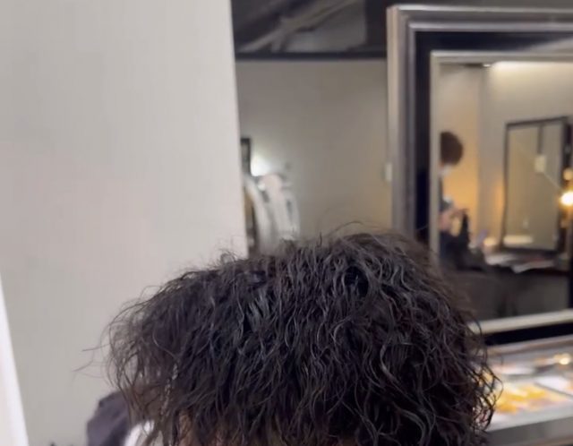 ツイストスパイラル　ツイストパーマ　縦落ちパーマ　海老名メンズパーマ