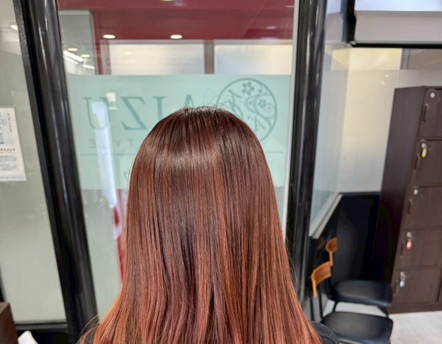 ピンクベージュグラデーション　本厚木　白髪ぼかし